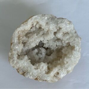 Crystal geode